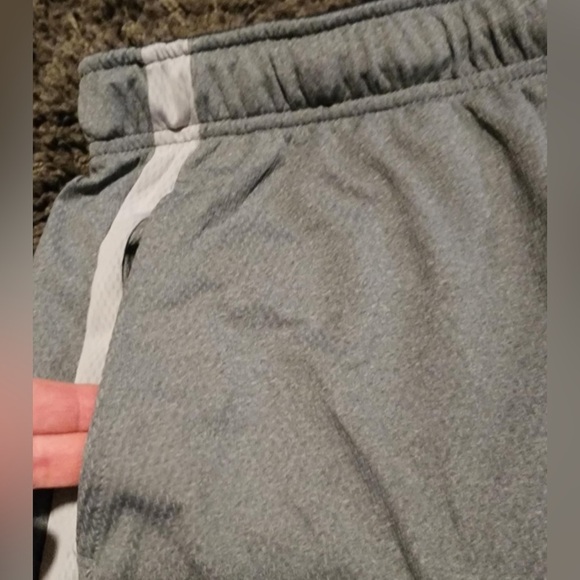 Nike Dri-Fit Gray Men's Size 2XL Shorts EUC - Picture 7 of 9